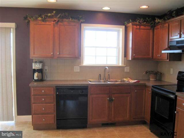 2545 Admire Road Dover, PA 17315 - Photo 16 of 36 Gallery Image 16