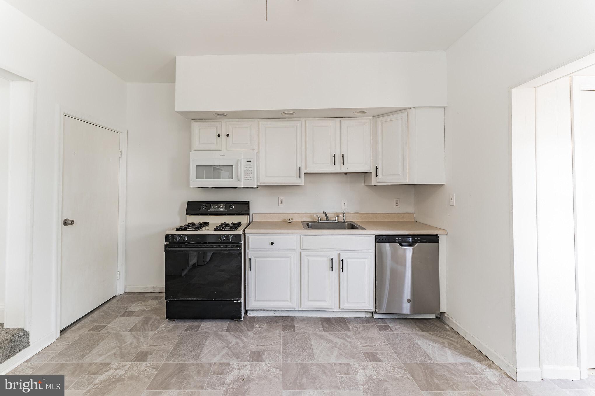 410 Ripka Street Philadelphia, PA 19128 - Photo 13 of 29