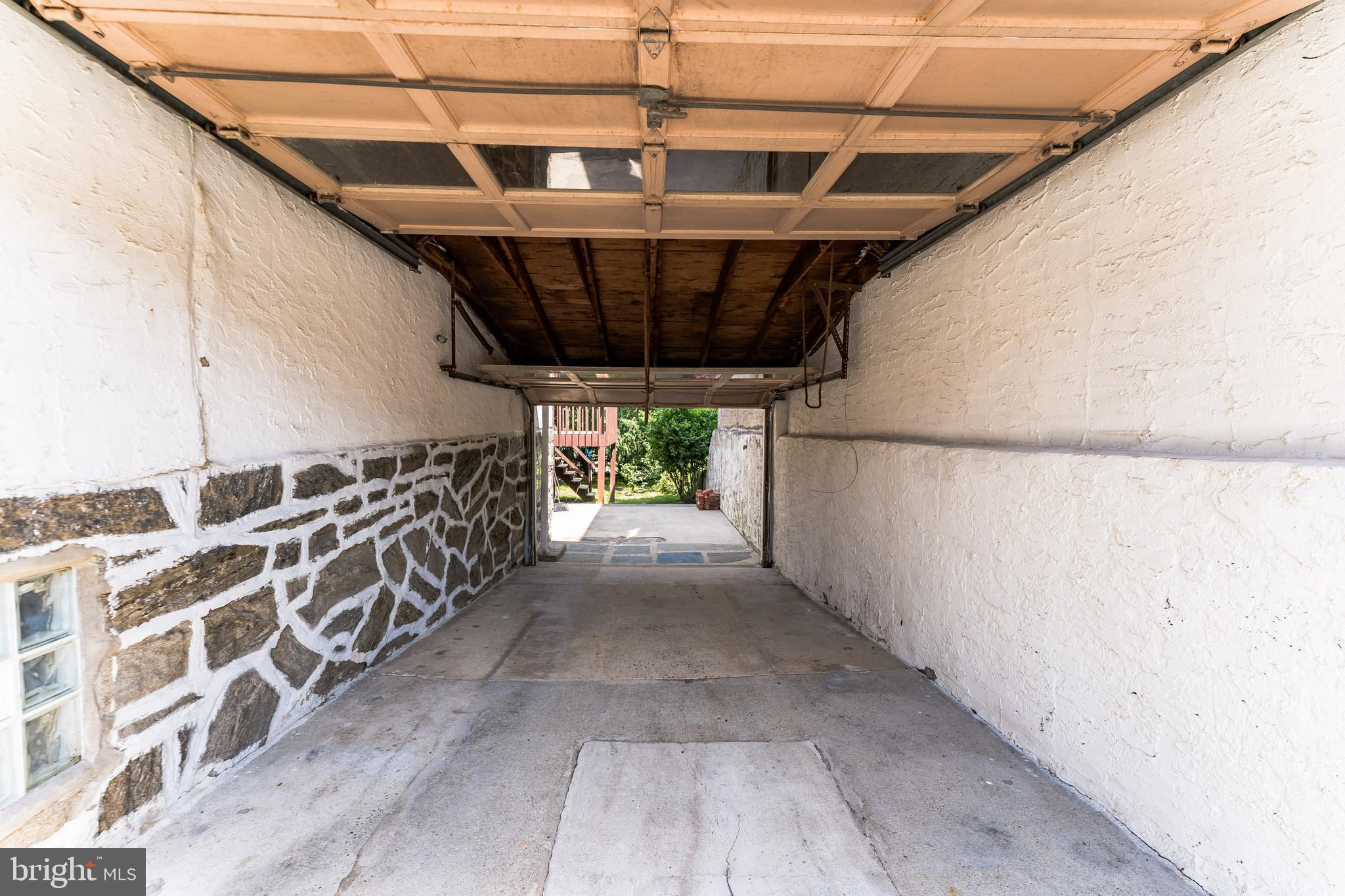 410 Ripka Street Philadelphia, PA 19128 - Photo 2 of 29