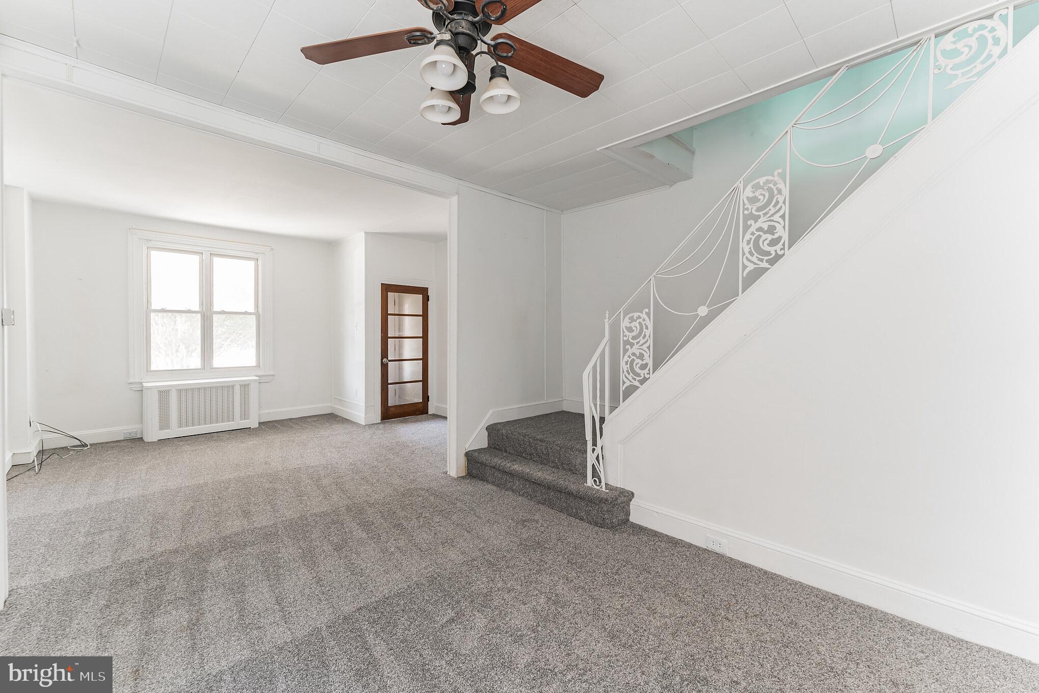 410 Ripka Street Philadelphia, PA 19128 - Photo 3 of 29