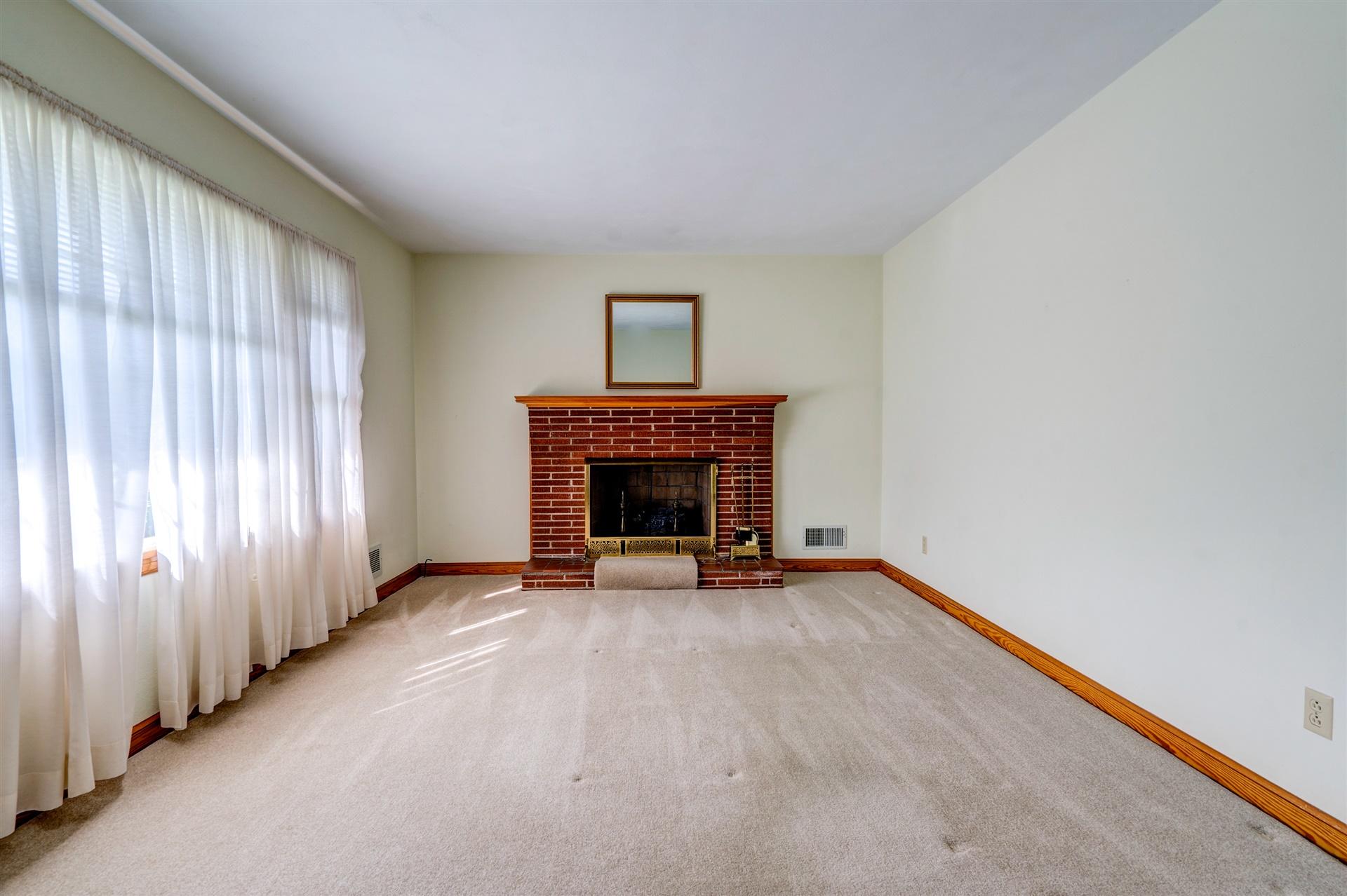 1702 Eanes Road Roanoke, VA 24014 - Photo 4 of 21