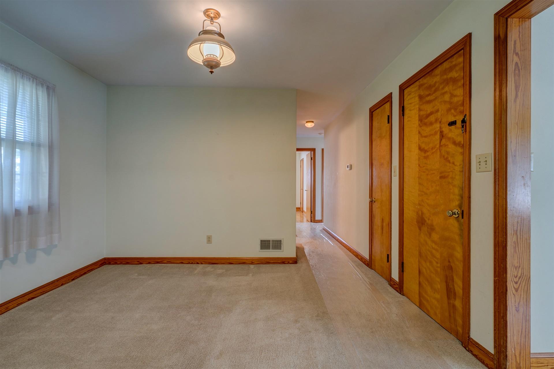 1702 Eanes Road Roanoke, VA 24014 - Photo 9 of 21 a view of an empty room