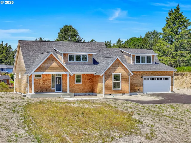 $969,000 | 90250 Hobie Road, Warrenton, OR 97146