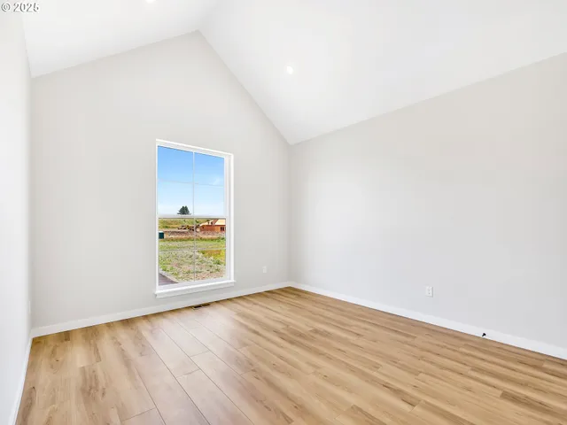 $969,000 | 90250 Hobie Road, Warrenton, OR 97146