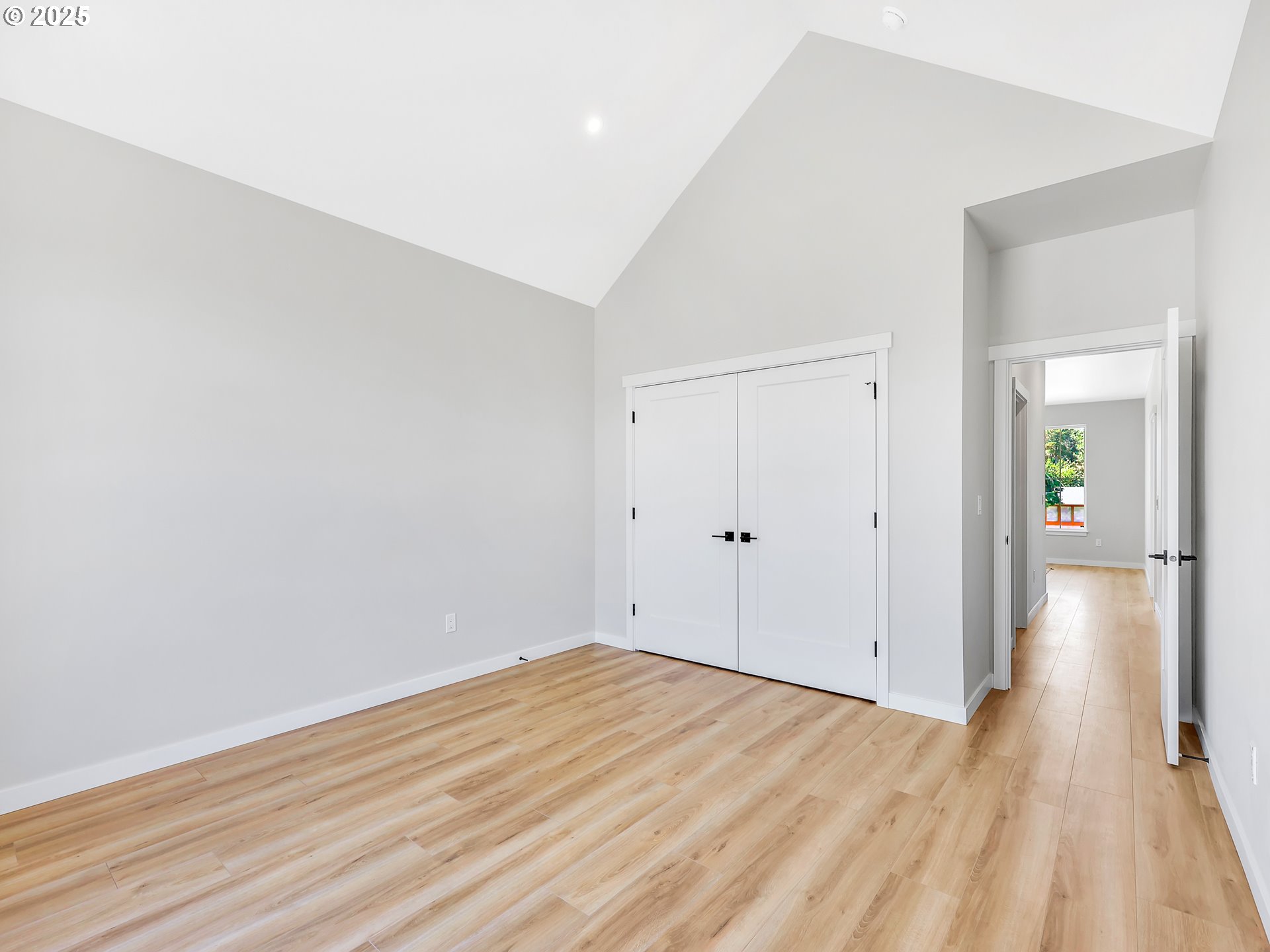 90250 Hobie Road Warrenton, OR 97146 - Photo 31 of 41 Bedroom