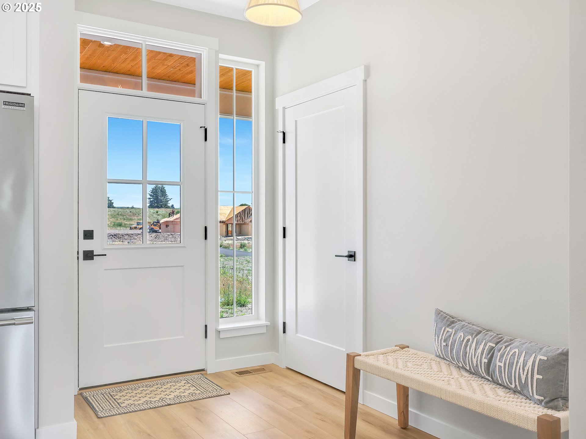 90250 Hobie Road Warrenton, OR 97146 - Photo 7 of 41 Entrance/Foyer