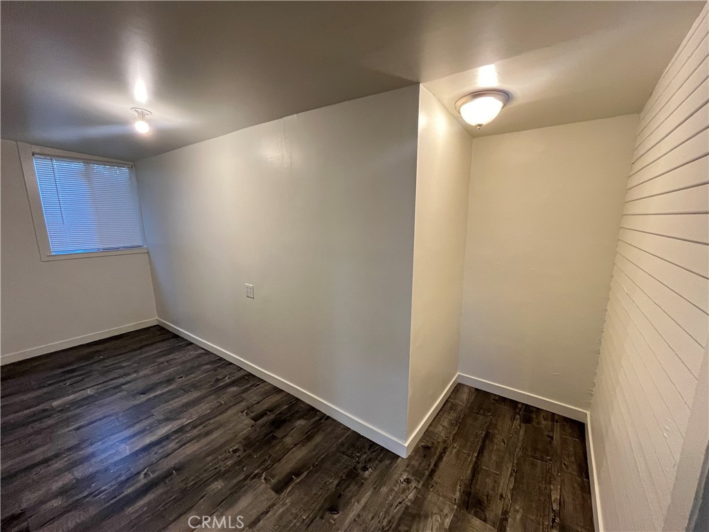 1588 West 37th Street, Unit 1/2 Los Angeles, CA 90018 - Photo 15 of 17 a view of small space