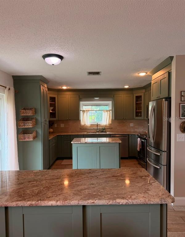 725 Lake Avenue Altamonte Springs, FL 32701 - Photo 8 of 37 Gallery Image 8