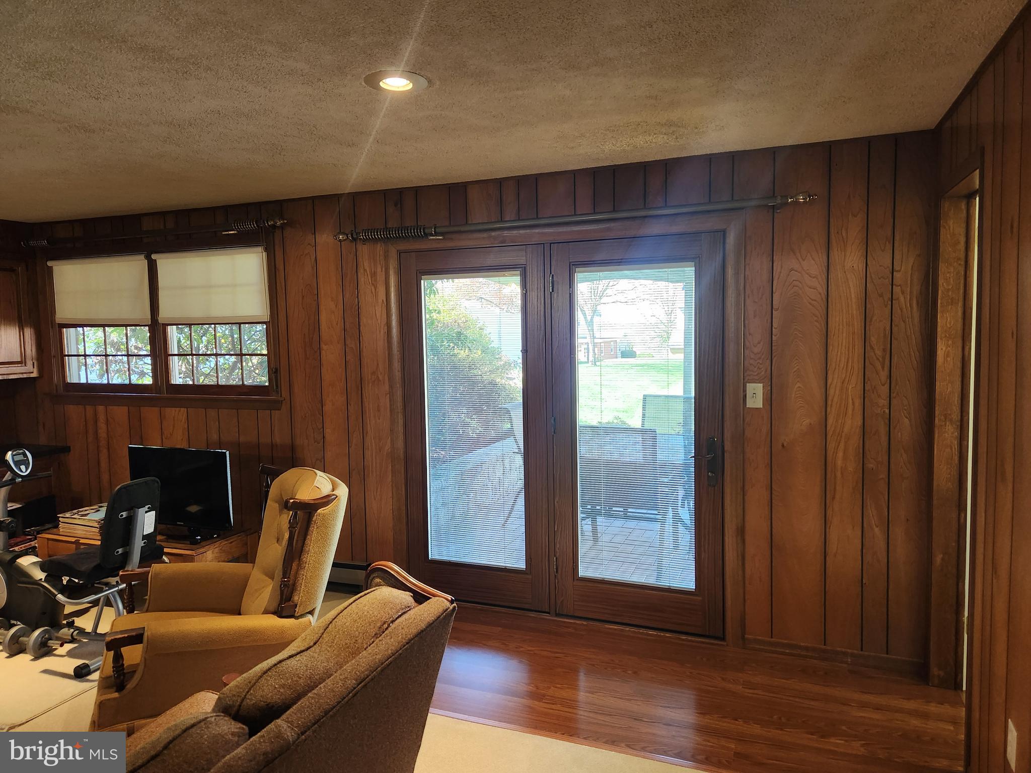 1116 Devonshire Road Lancaster, PA 17601 - Photo 26 of 70 a view of a livingroom with workspace