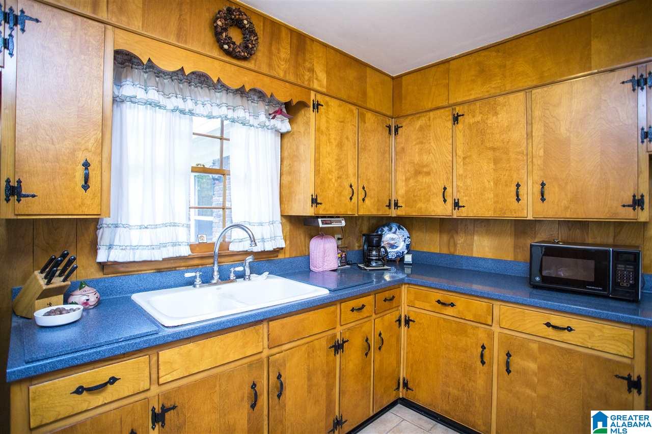 604 Forrest Drive Birmingham, AL 35209 - Photo 14 of 31