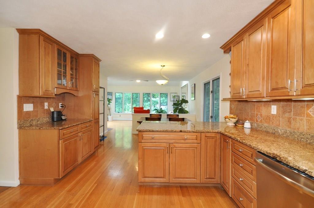 20 Coolidge Road Winchester, MA 01890 - Photo 8 of 40