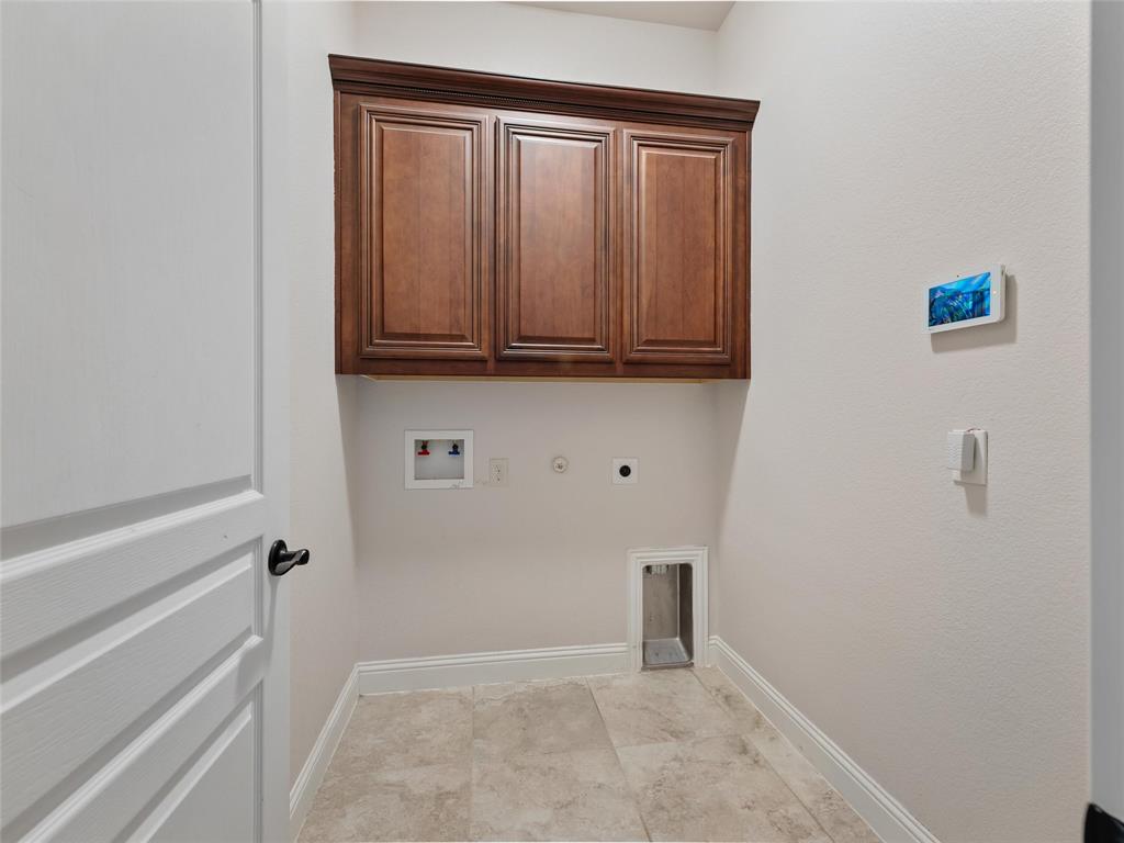 218 Calvert Drive Midlothian, TX 76065 - Photo 17 of 27 a view of storage area