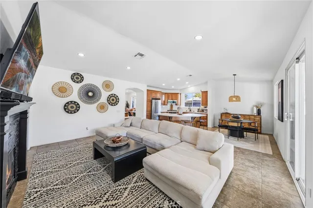 $715,000 | 21660 Front Street, Wildomar, CA 92595