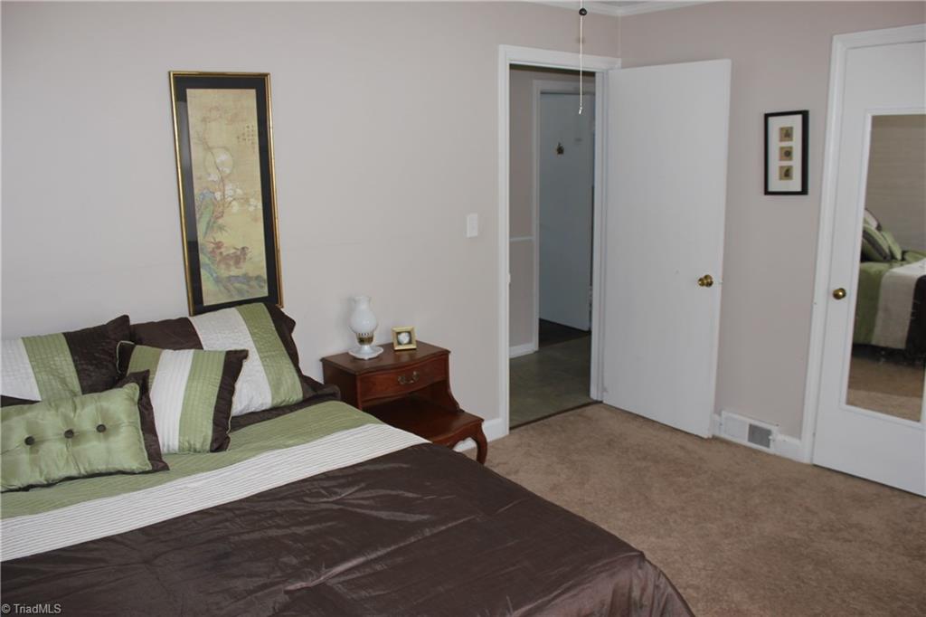 5575 Reynolda Road Winston-Salem, NC 27106 - Photo 12 of 23 Gallery Image 12
