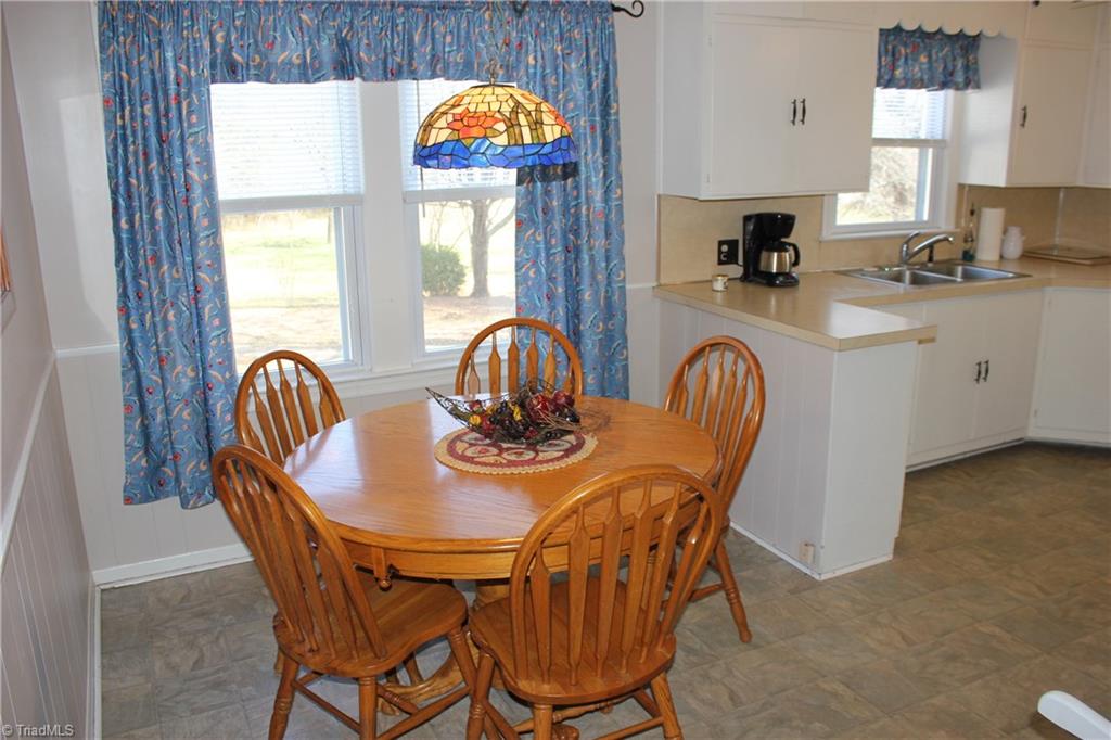 5575 Reynolda Road Winston-Salem, NC 27106 - Photo 7 of 23 Gallery Image 7