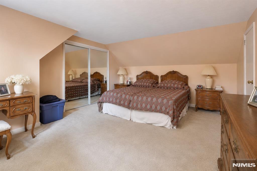 711 Rutland Avenue Teaneck, NJ 07666 - Photo 9 of 22