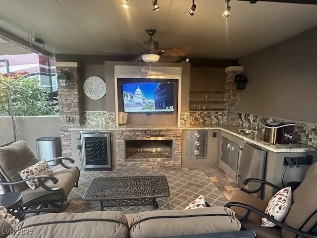 $359,900 | 8175 Arville Street, Unit 362, Las Vegas, NV 89139