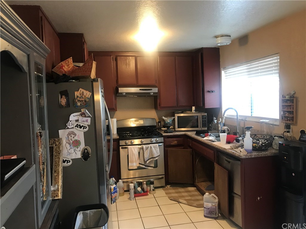 4385 Kingsley Street Montclair, CA 91763 - Photo 5 of 16