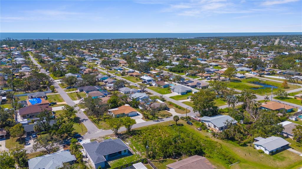 216 Rainbow Road Venice, FL 34293 - Photo 5 of 16 Gallery Image 5