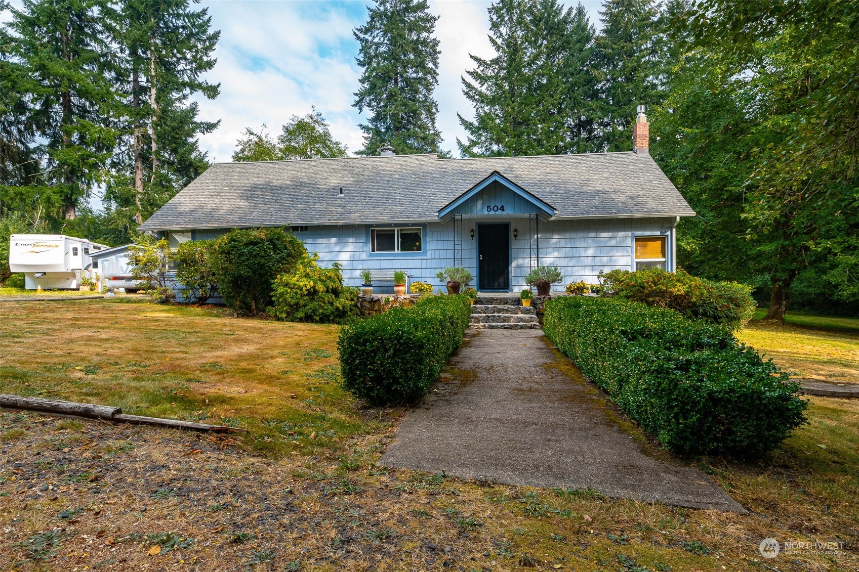504 Brockway Road Chehalis, WA 98532 - Photo 1 of 40 a front view of a house with garden