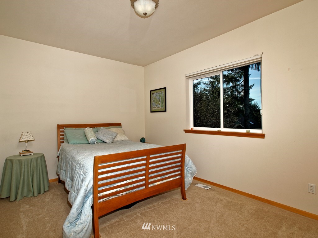 650 East Soderberg Road Allyn, WA 98524 - Photo 15 of 21 Gallery Image 15