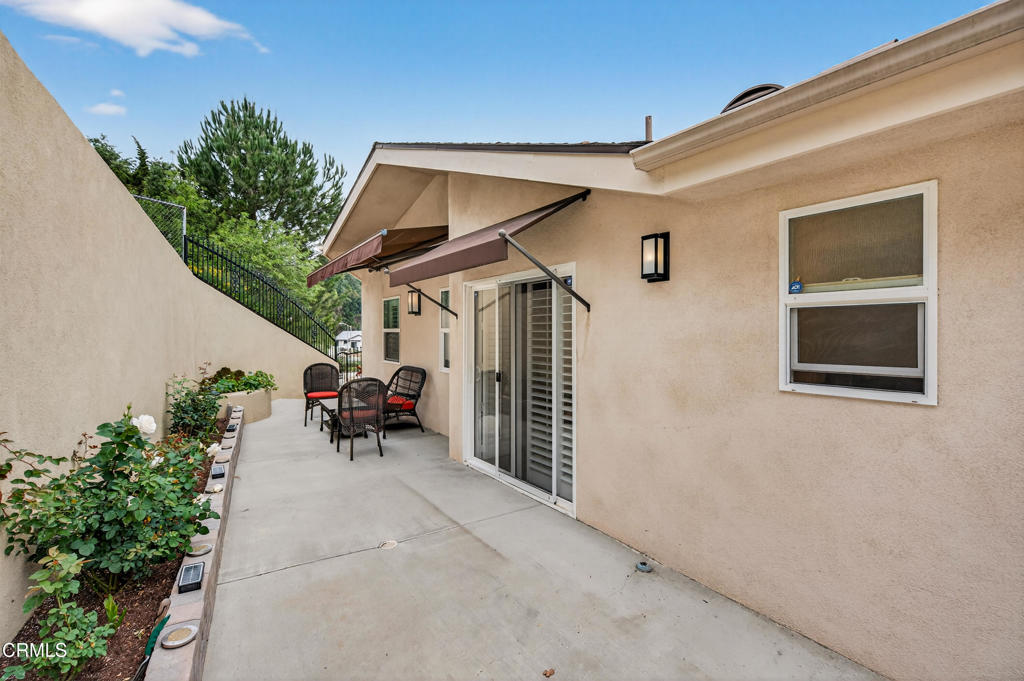 9325-9327 La Shell Drive Tujunga, CA 91042 - Photo 31 of 45 9325 La Shell Dr-31