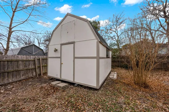 a street sign that is on the side of the road