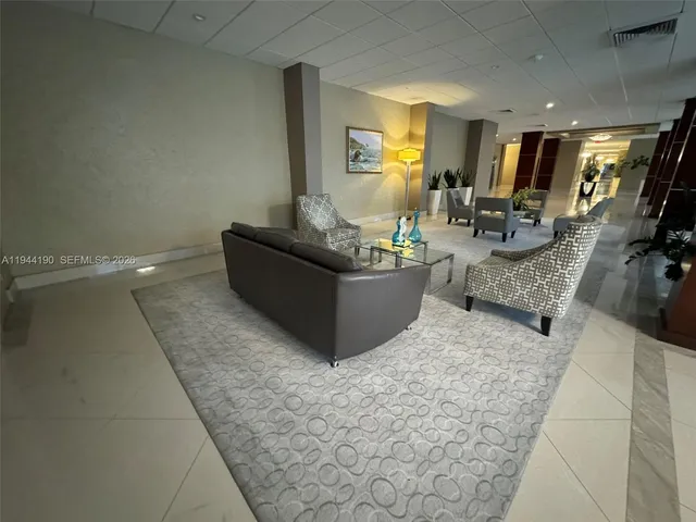 $420,000 | 4250 Galt Ocean Drive, Unit 2U, Fort Lauderdale, FL 33308