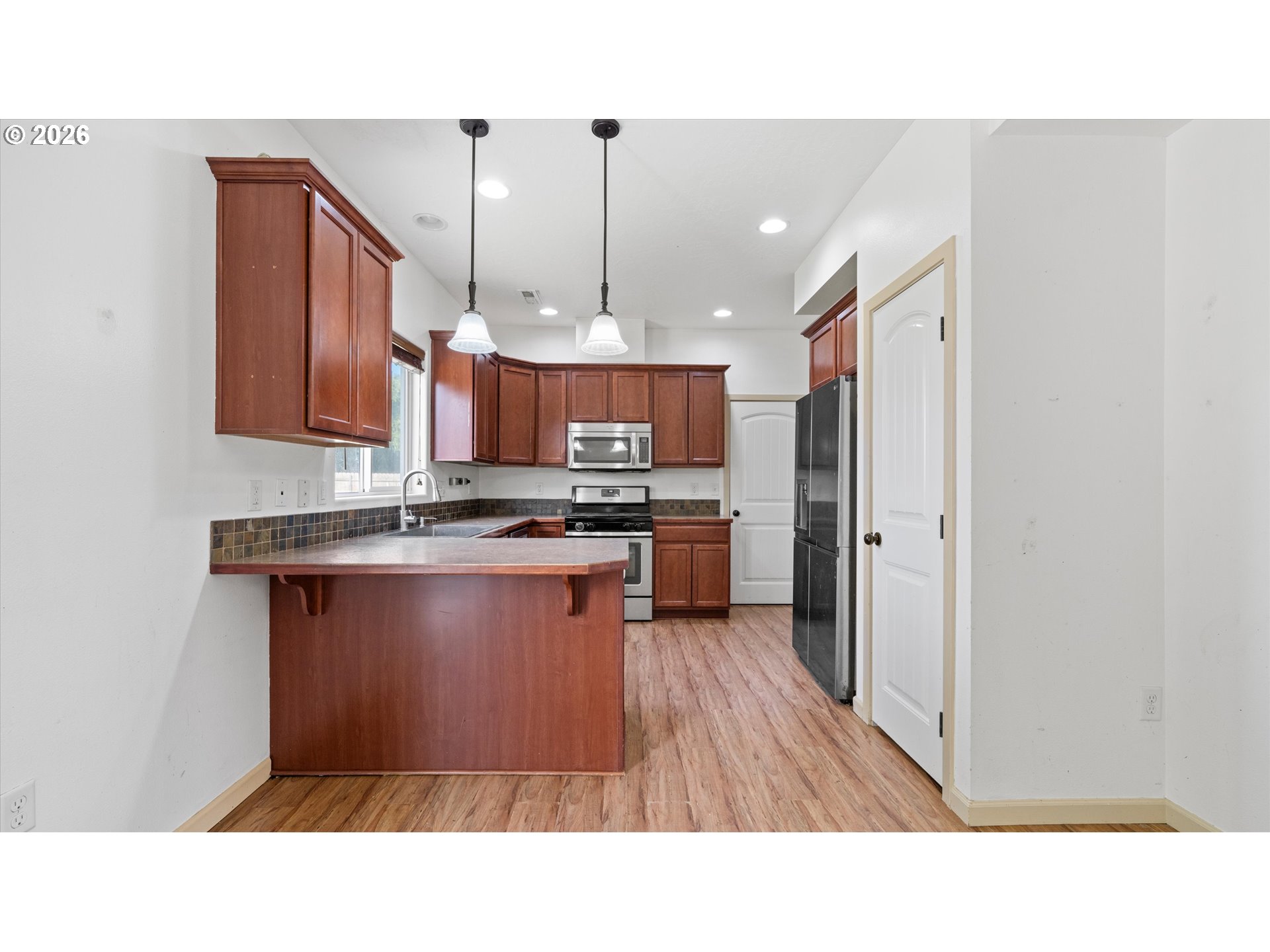 101 Southwest Falcon Court Boardman, OR 97818 - Photo 8 of 27