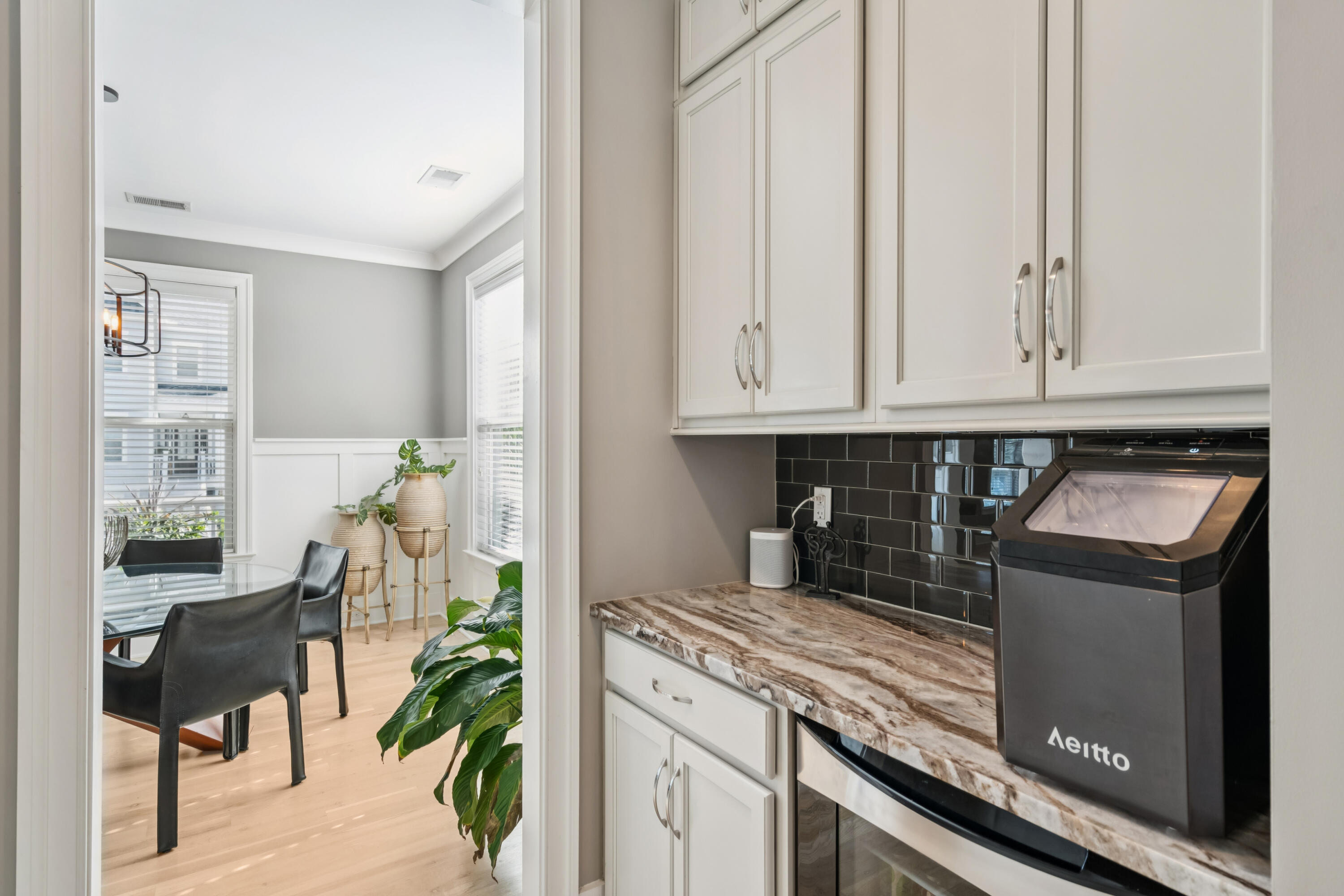 1573 Red Tide Road Mount Pleasant, SC 29466 - Photo 8 of 85 1573RedTideRd-KeenEyeMarketing-020