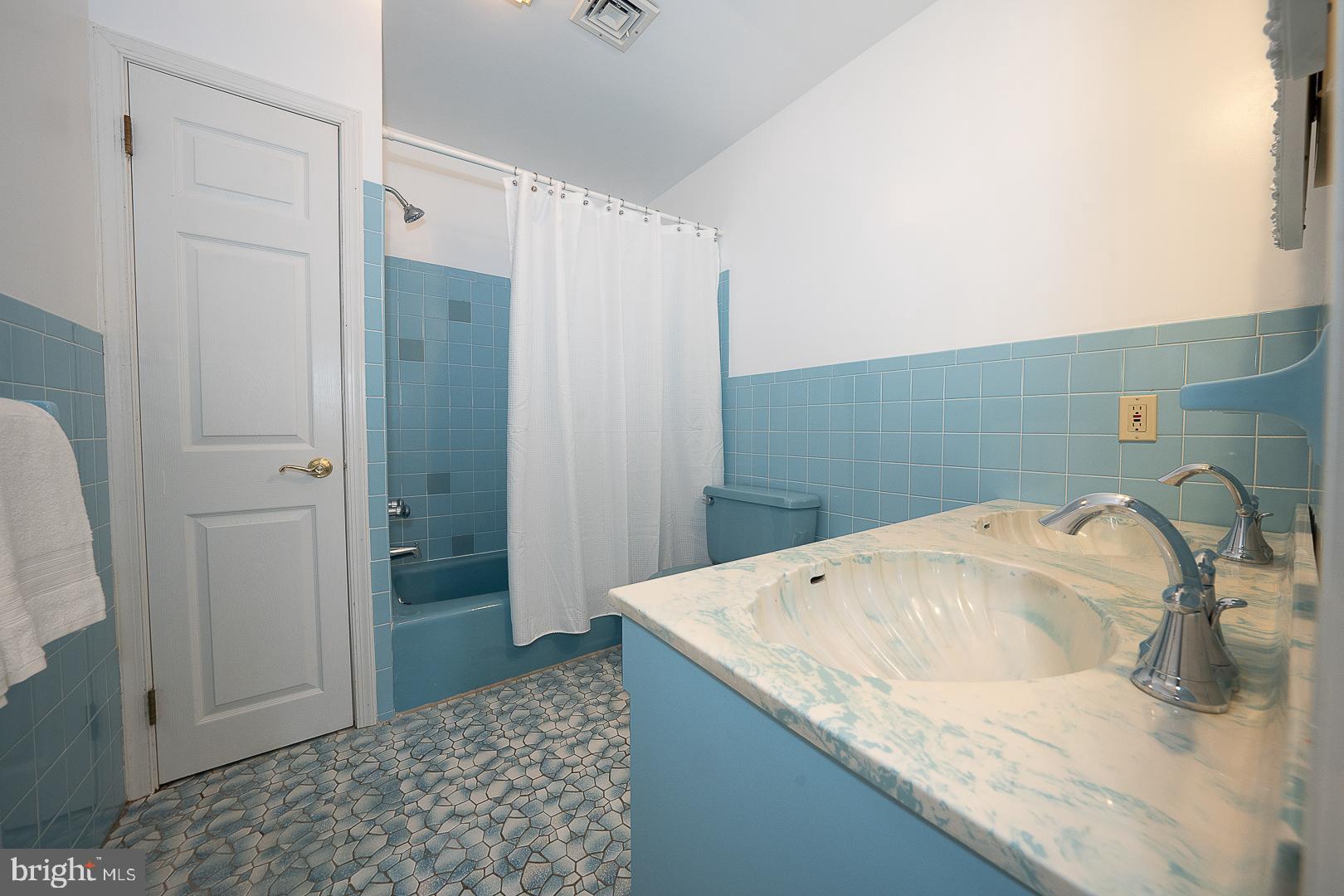 39 Forge Road Glen Mills, PA 19342 - Photo 36 of 71 Hall Bath