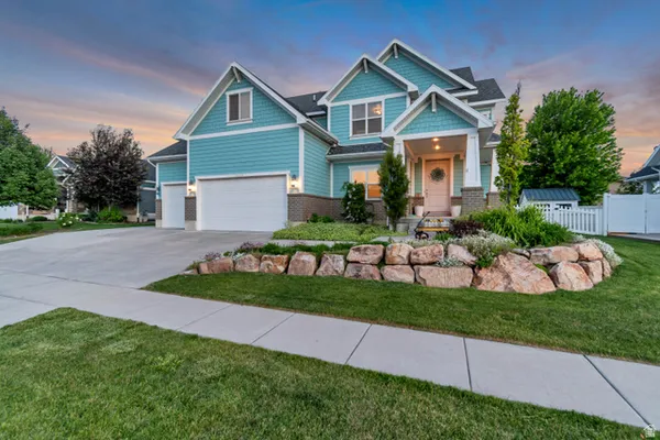 $950,000 | 1869 West Hollybrook Way, Farmington, UT 84025