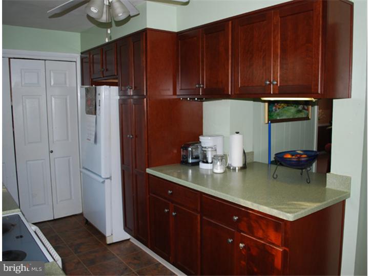 312 Burton Road Oreland, PA 19075 - Photo 13 of 18 Kitchen
