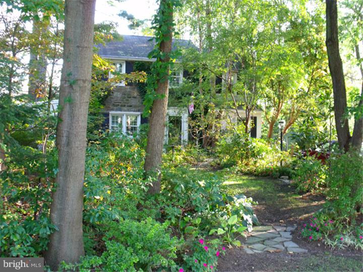 312 Burton Road Oreland, PA 19075 - Photo 4 of 18 Exterior