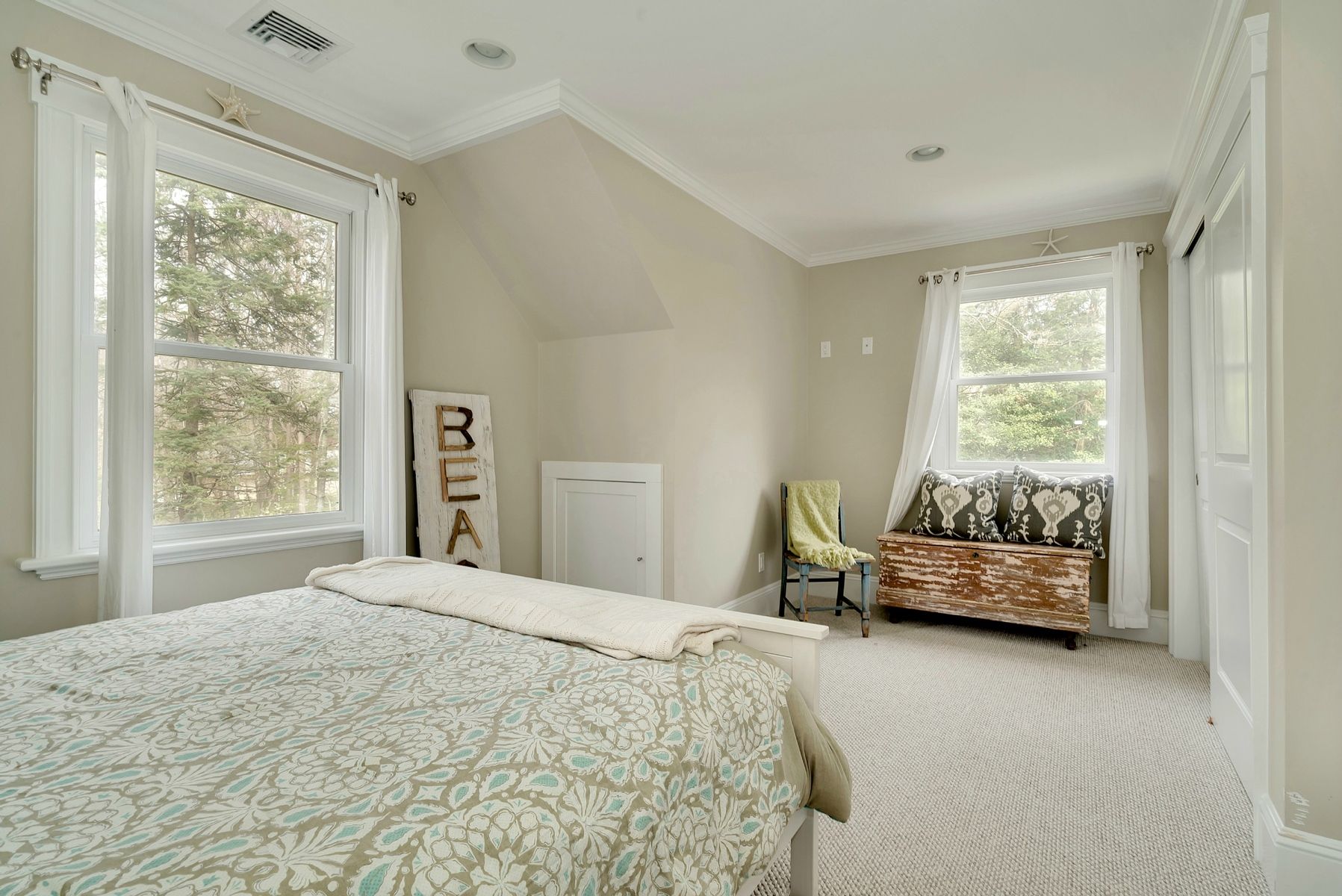 101 Kings Point Road East Hampton, NY 11937 - Photo 12 of 21