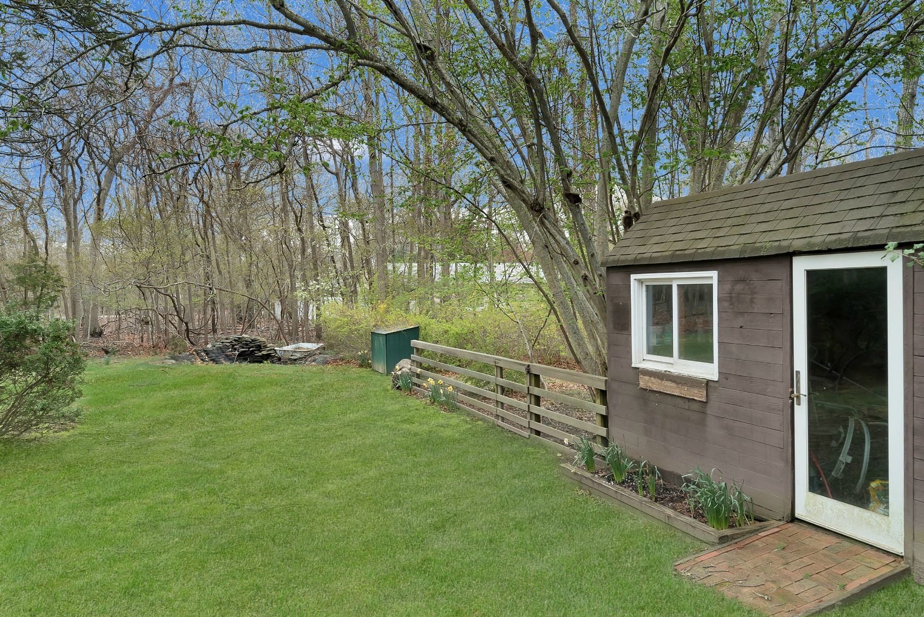 101 Kings Point Road East Hampton, NY 11937 - Photo 20 of 21
