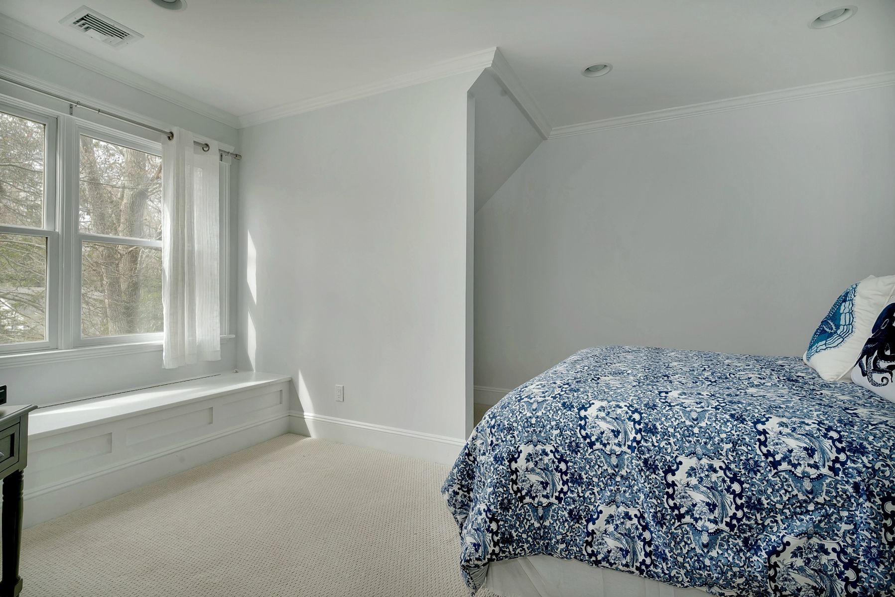 101 Kings Point Road East Hampton, NY 11937 - Photo 10 of 21