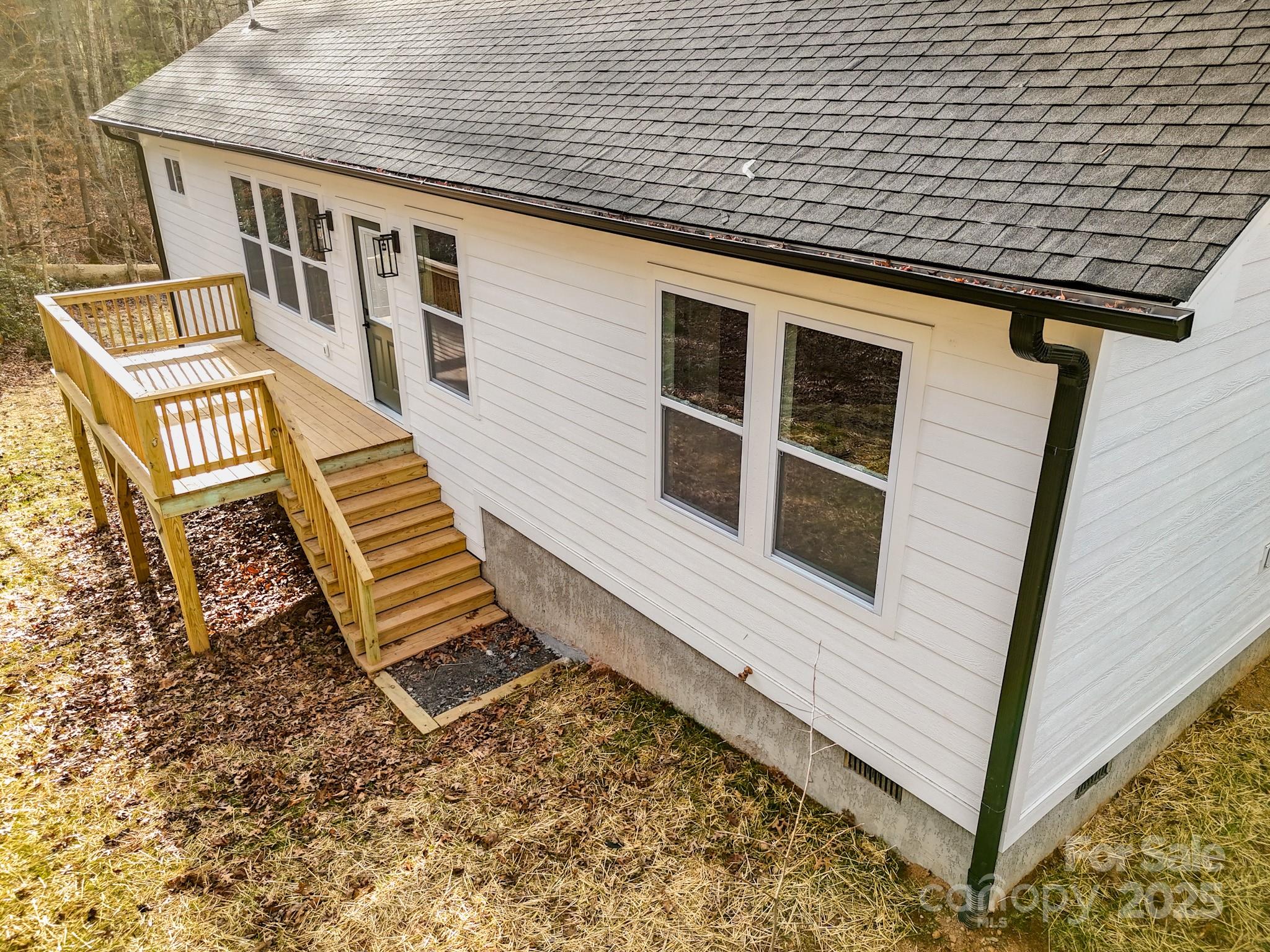 446 Old Buckeye Cove Road Swannanoa, NC 28778 - Photo 6 of 48 a balcony with a stove