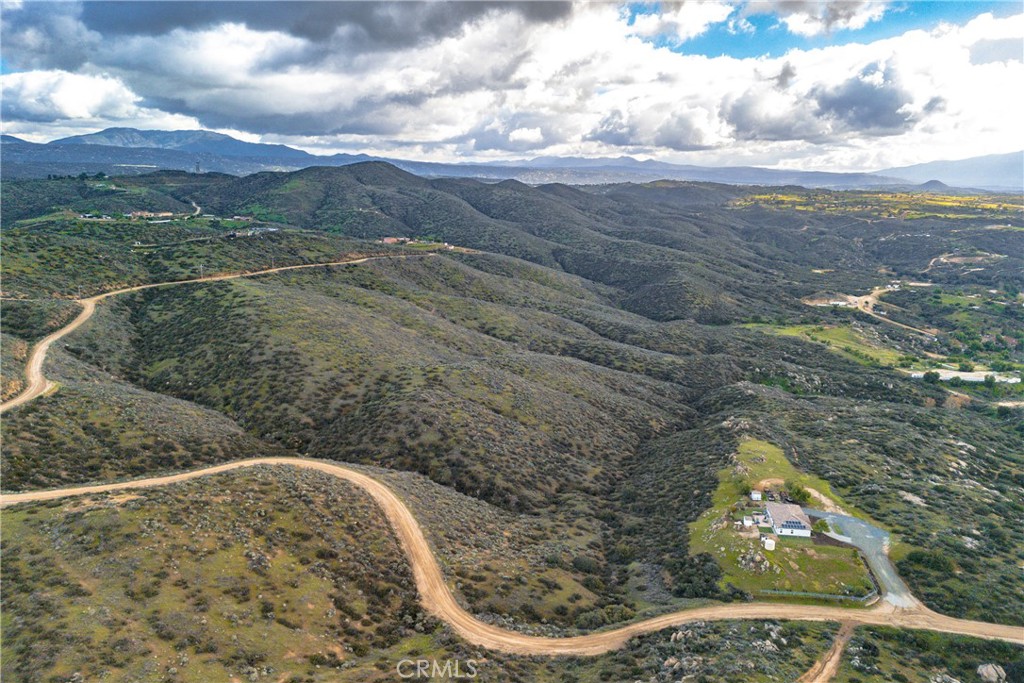 40105 Voyager Road Hemet, CA 92544 - Photo 26 of 27 a view of a yard