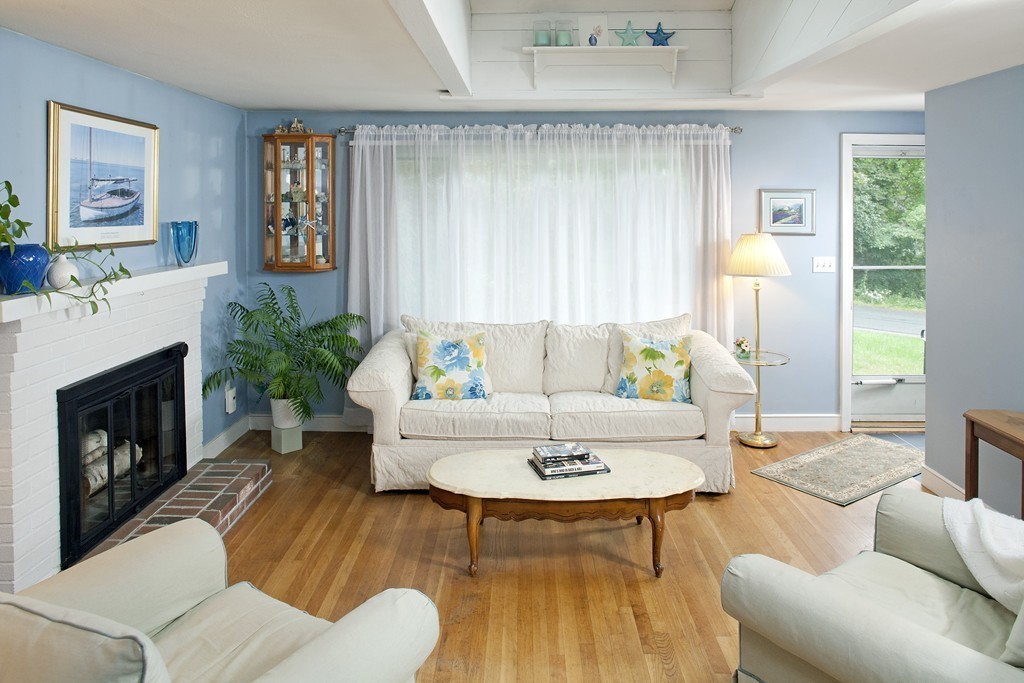 76 Upland Road Marshfield, MA 02050 - Photo 3 of 14 Gallery Image 3