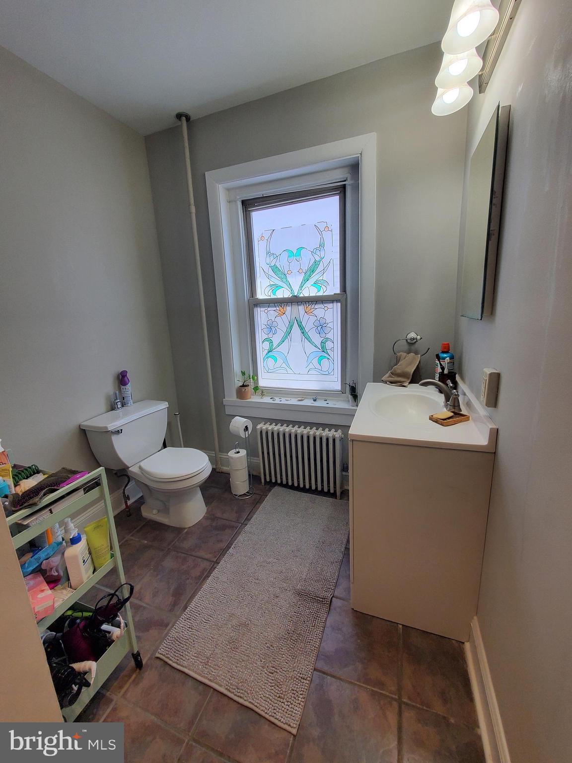 343 Spring Mill Avenue Conshohocken, PA 19428 - Photo 5 of 23 Large Full bathroom