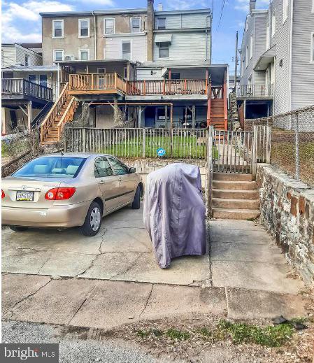 343 Spring Mill Avenue Conshohocken, PA 19428 - Photo 8 of 23 Off street parking for 1 car