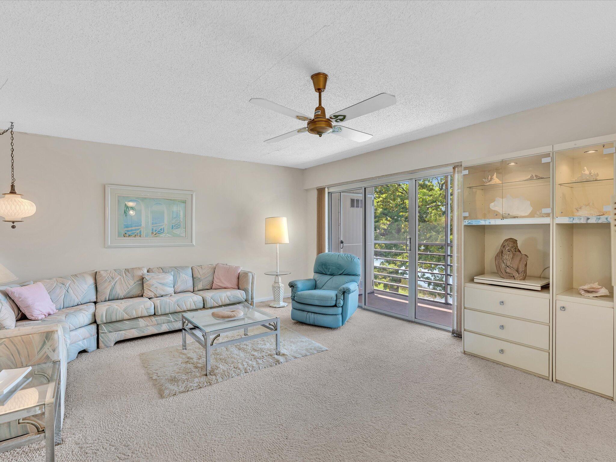 288 Fanshaw Drive, Unit G Boca Raton, FL 33434 - Photo 13 of 49 living room
