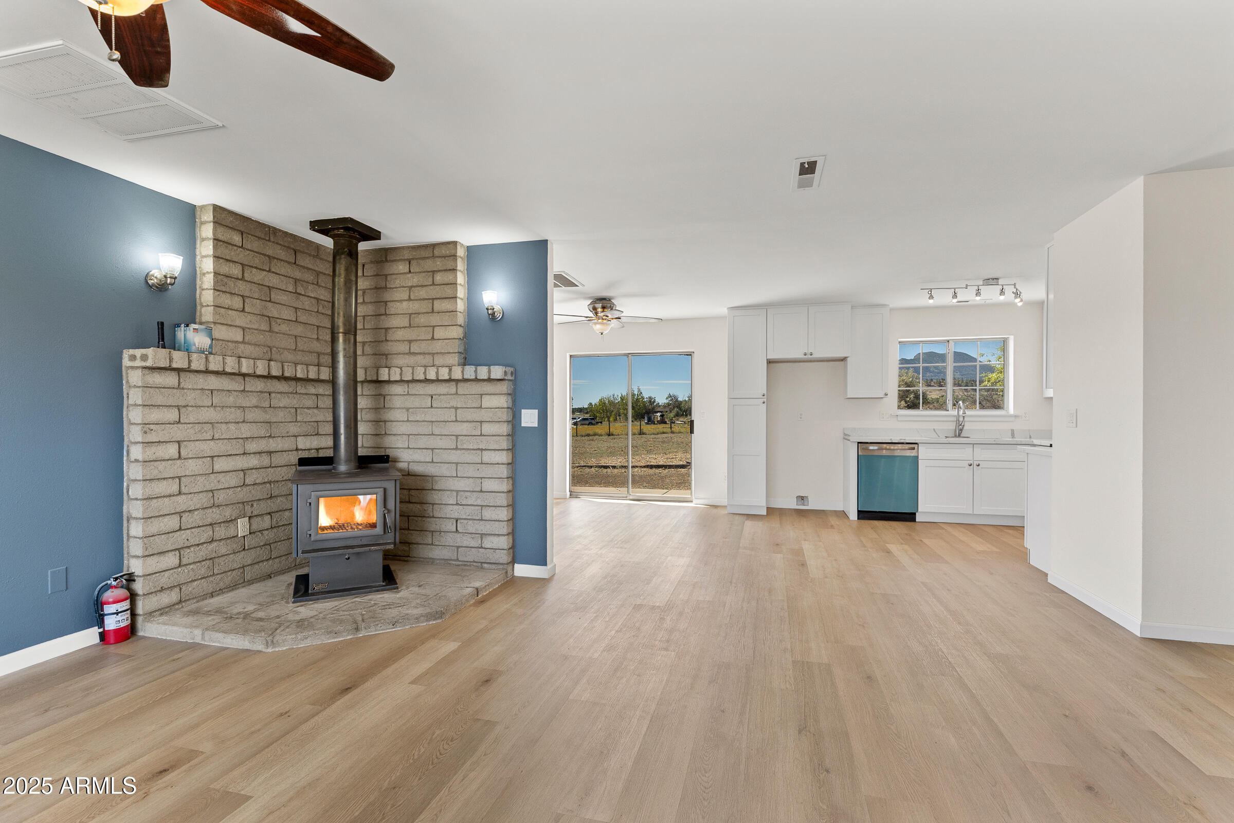 6040 East Robles Road Flagstaff, AZ 86004 - Photo 14 of 38 6040 E Robles-016