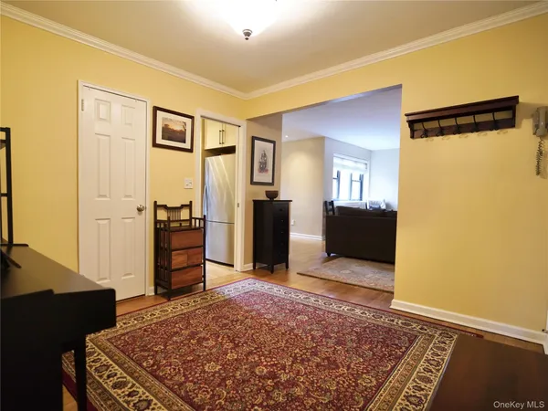 $588,000 | 50 Brompton Road, Unit 3C, Great Neck, NY 11021