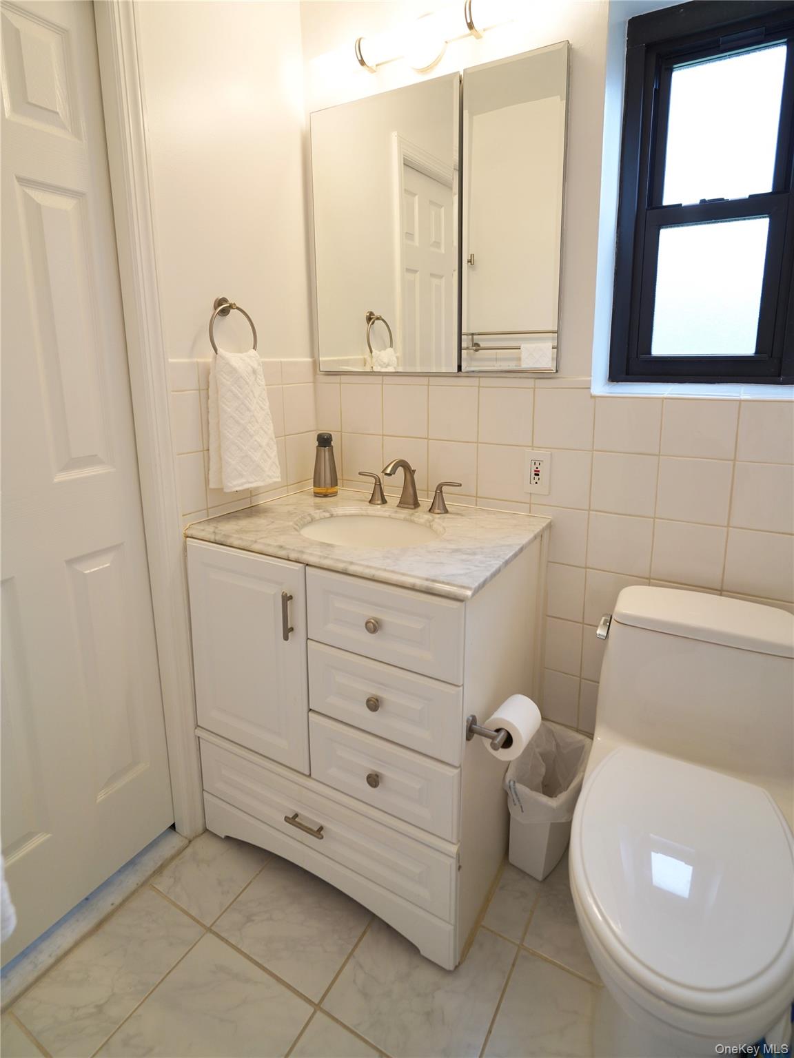50 Brompton Road, Unit 3C Great Neck, NY 11021 - Photo 24 of 32