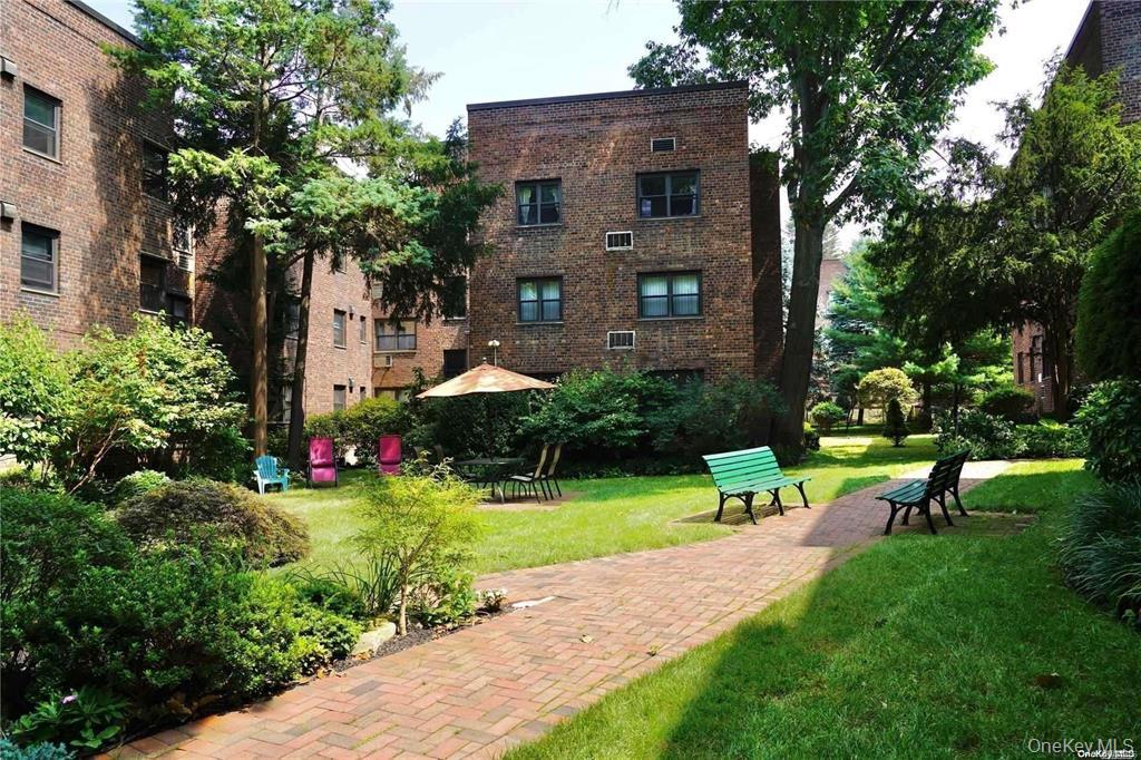 50 Brompton Road, Unit 3C Great Neck, NY 11021 - Photo 32 of 32