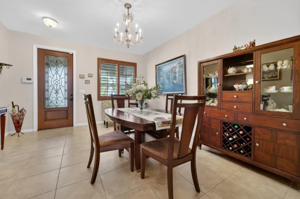 $562,000 | 6711 Osage Circle, West Palm Beach, FL 33413