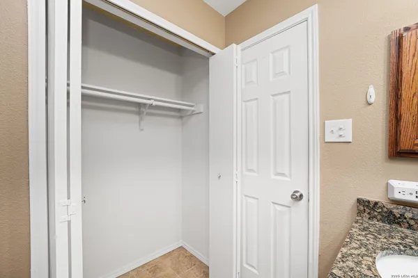 $150,000 | 9140 Timber Path, Unit 4002, San Antonio, TX 78250
