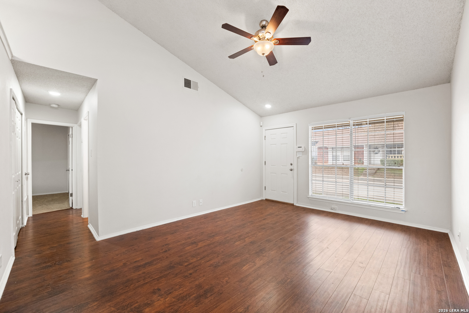 9140 Timber Path, Unit 4002 San Antonio, TX 78250 - Photo 3 of 19